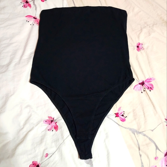 Plus size strapless black bodysuit - Picture 2 of 2